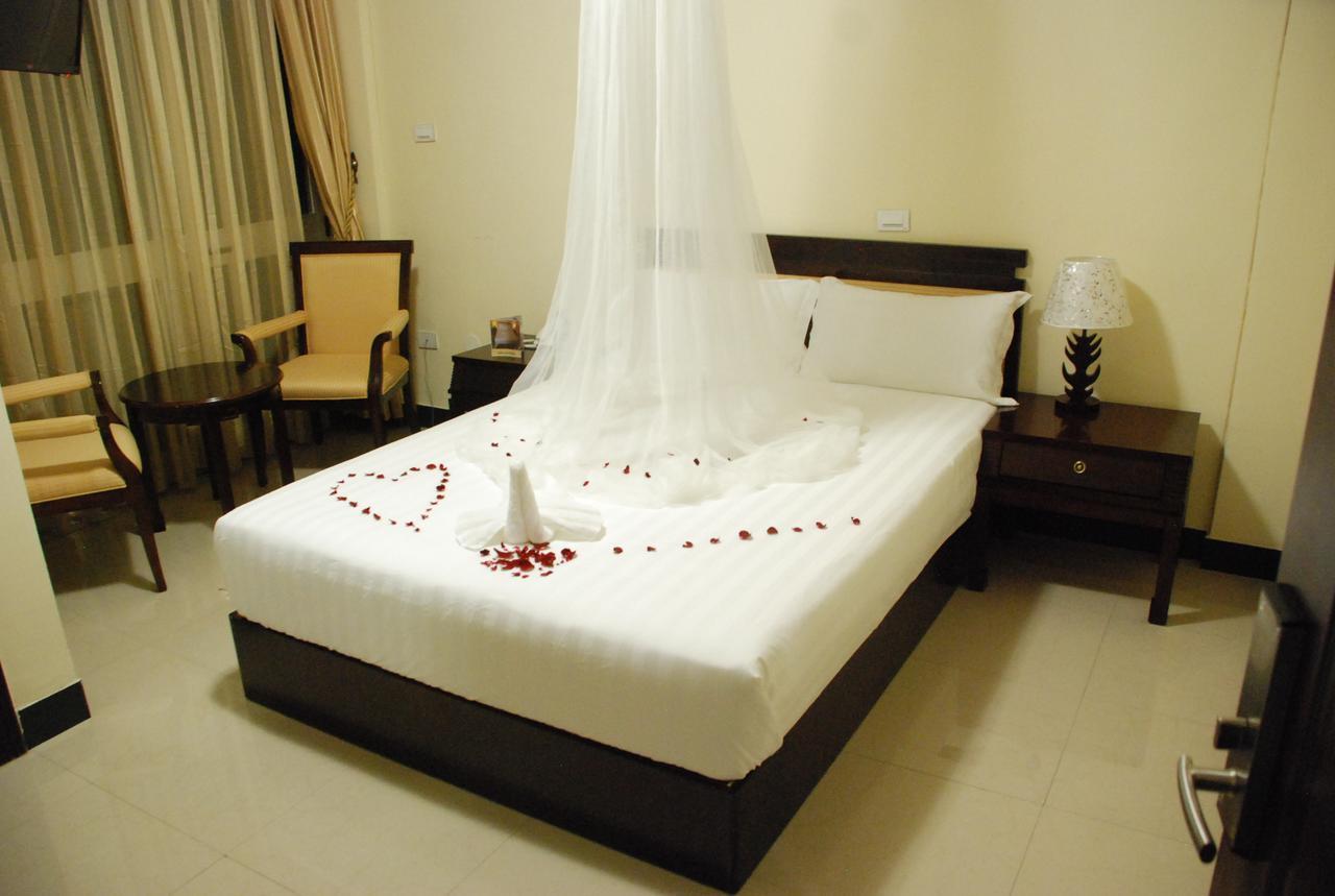 Asinuara Hotel Bahir Dar Exterior photo